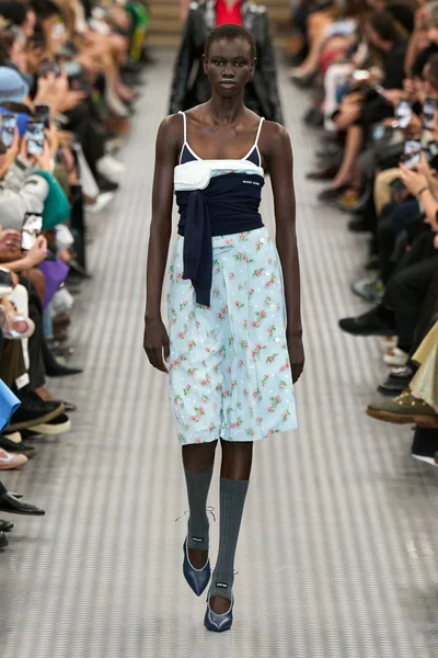 Look 34